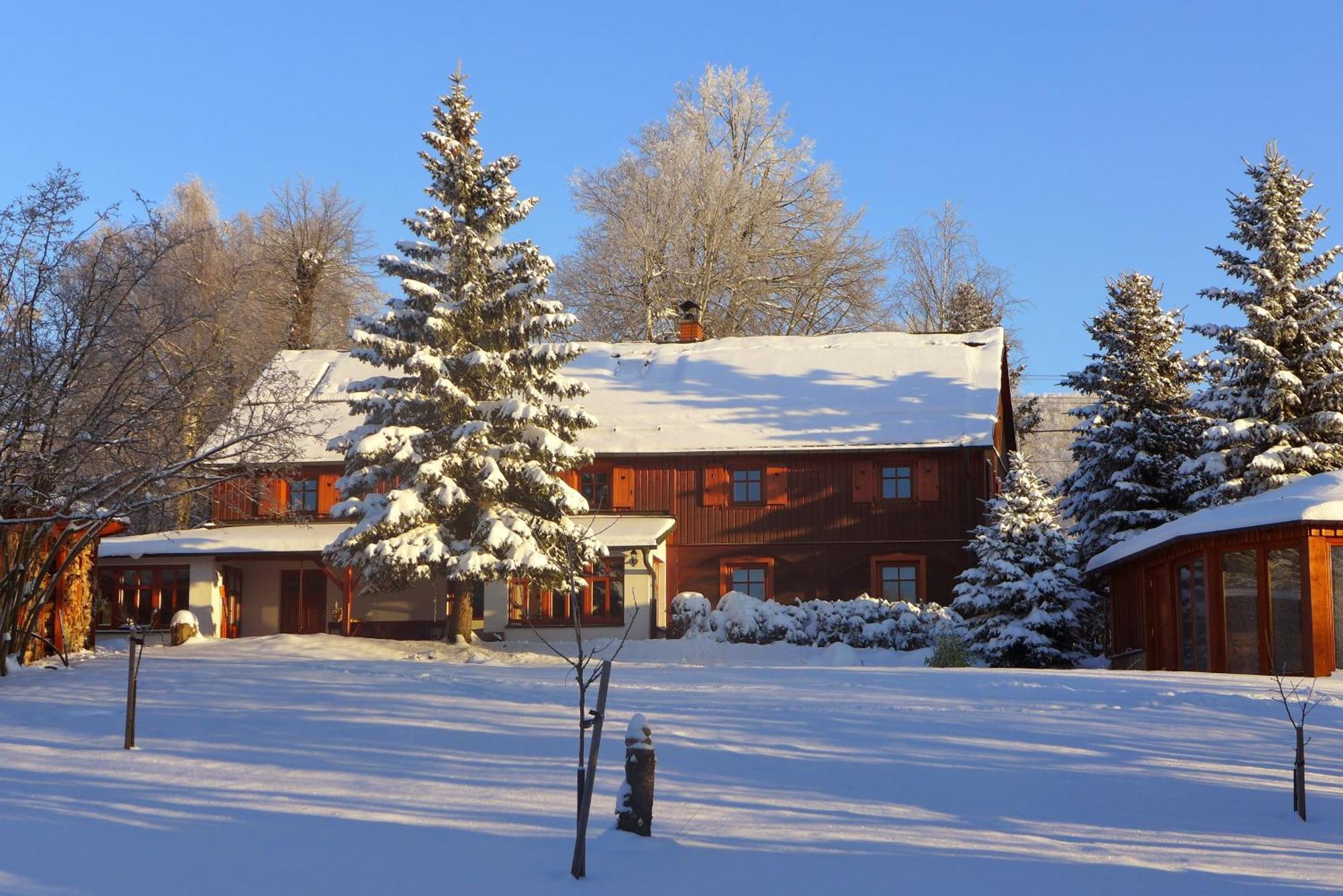 Guest House Sneznik Exterior foto